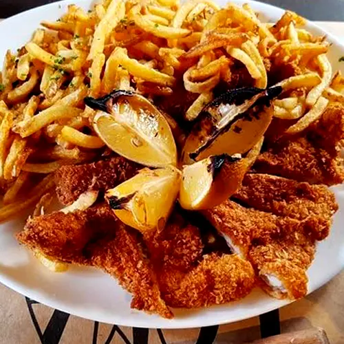 motelcalypso_Carré com Fritas
