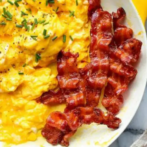 motelcalypso_Ovos com Bacon